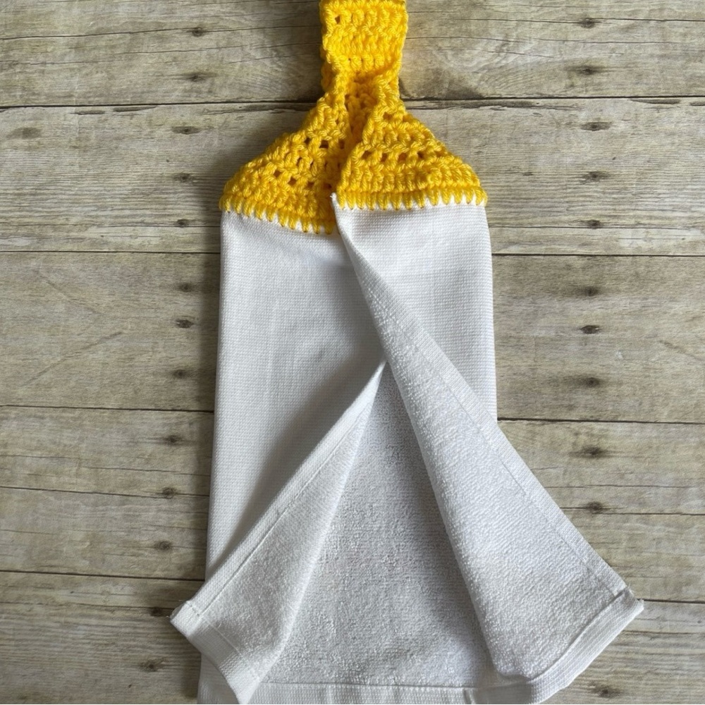 Crochet Top Hanging Crochet Top Kitchen Towel Bee Theme Handmade with Love - Picture 4 of 4